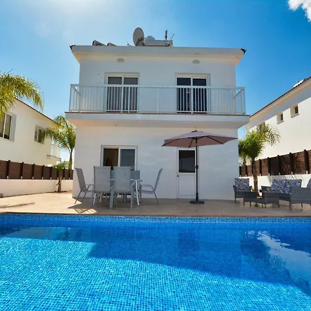 Vila Nissi Gintare *